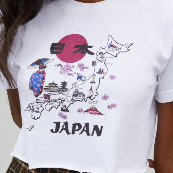 NWT Brandy Melville John Galt Jamie Japan Crop Tee - Picture 2 of 3